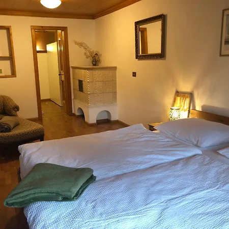 Maximilian Apartment *